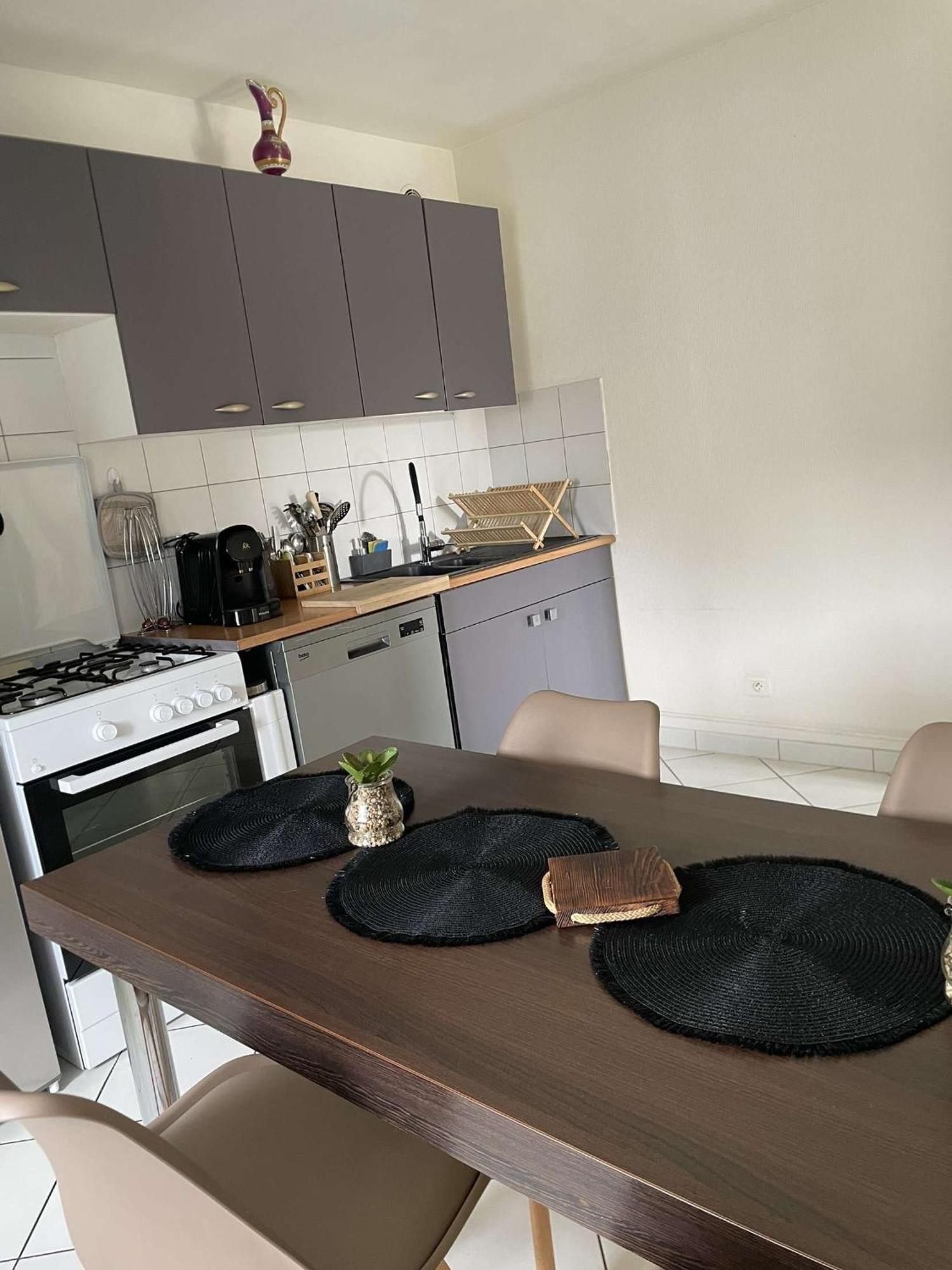 Joli Appartement Avec Place De Parking Prive Кольмар Экстерьер фото